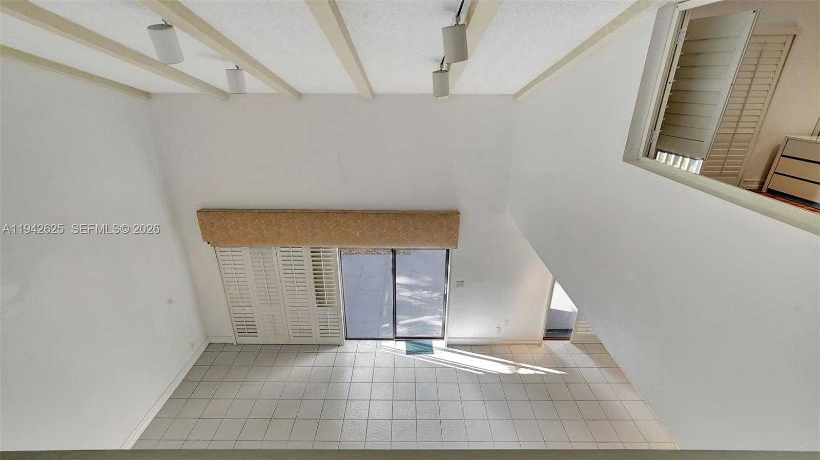 Small Image of 205 DUNWOODY LN #17-85, Hollywood Number 37