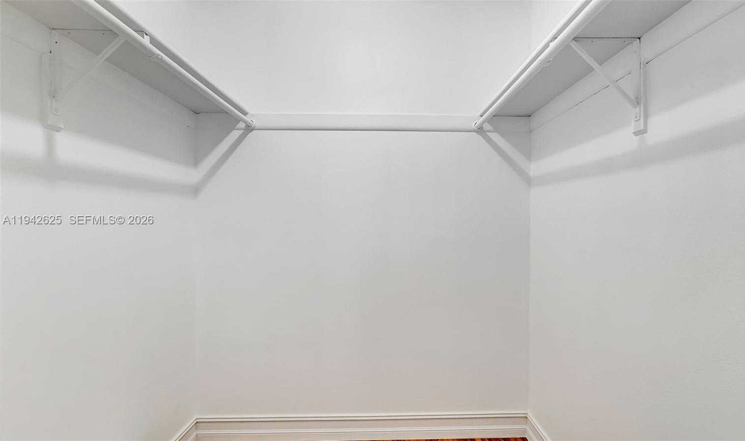 Small Image of 205 DUNWOODY LN #17-85, Hollywood Number 56