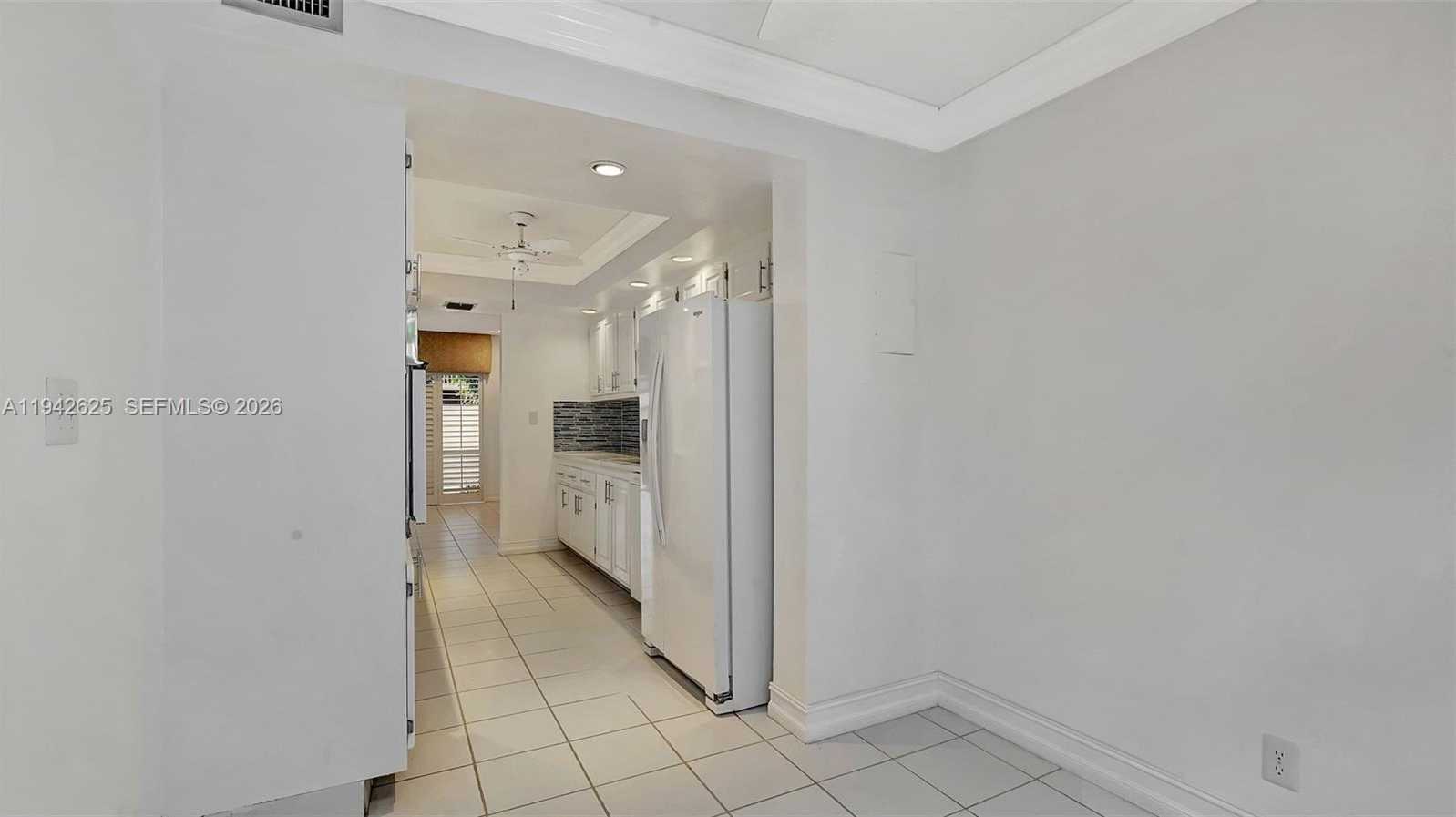 Small Image of 205 DUNWOODY LN #17-85, Hollywood Number 7