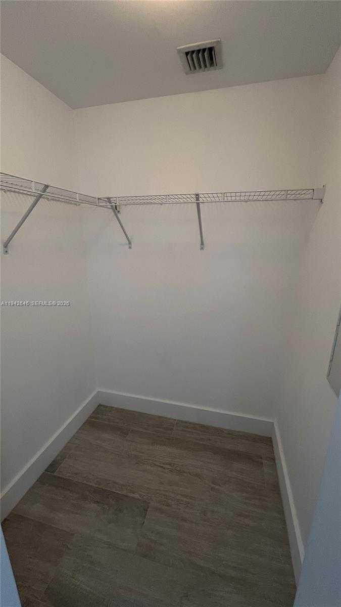 Small Image of 121 NORTH EAST 34TH ST #1103, Miami Number 14