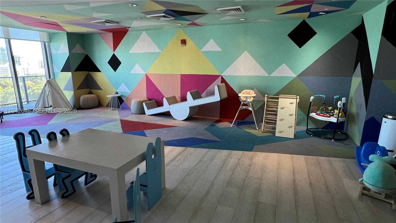 Small Image of 121 NORTH EAST 34TH ST #1103, Miami Number 21