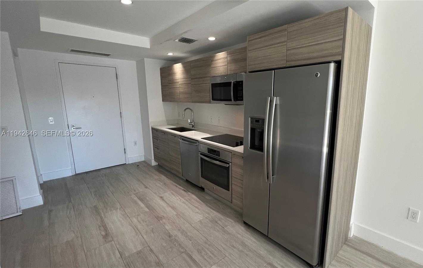 Small Image of 121 NORTH EAST 34TH ST #1103, Miami Number 4