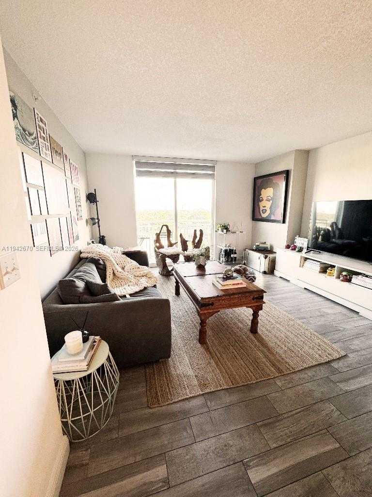 Small Image of 3000 CORAL WAY #703, Miami Number 3
