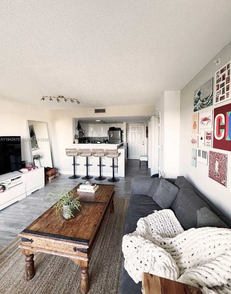 Small Image of 3000 CORAL WAY #703, Miami Number 6