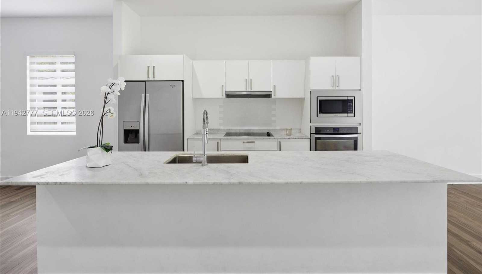 Small Image of 2852 SOUTH WEST 32ND CT #2852, Miami Number 18