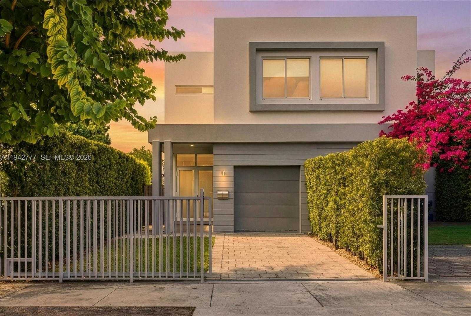 Small Image of 2852 SOUTH WEST 32ND CT #2852, Miami Number 2