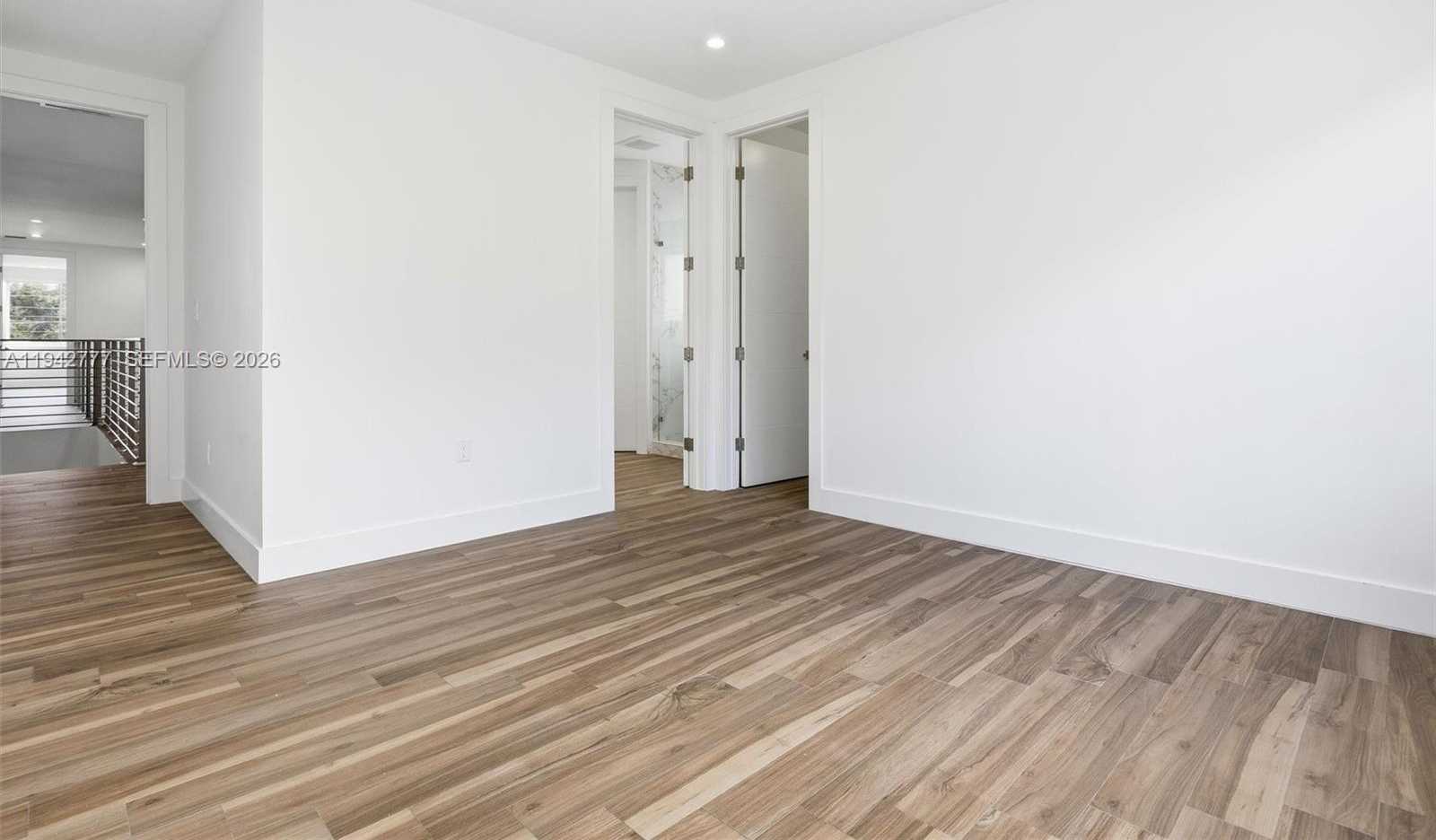 Small Image of 2852 SOUTH WEST 32ND CT #2852, Miami Number 23