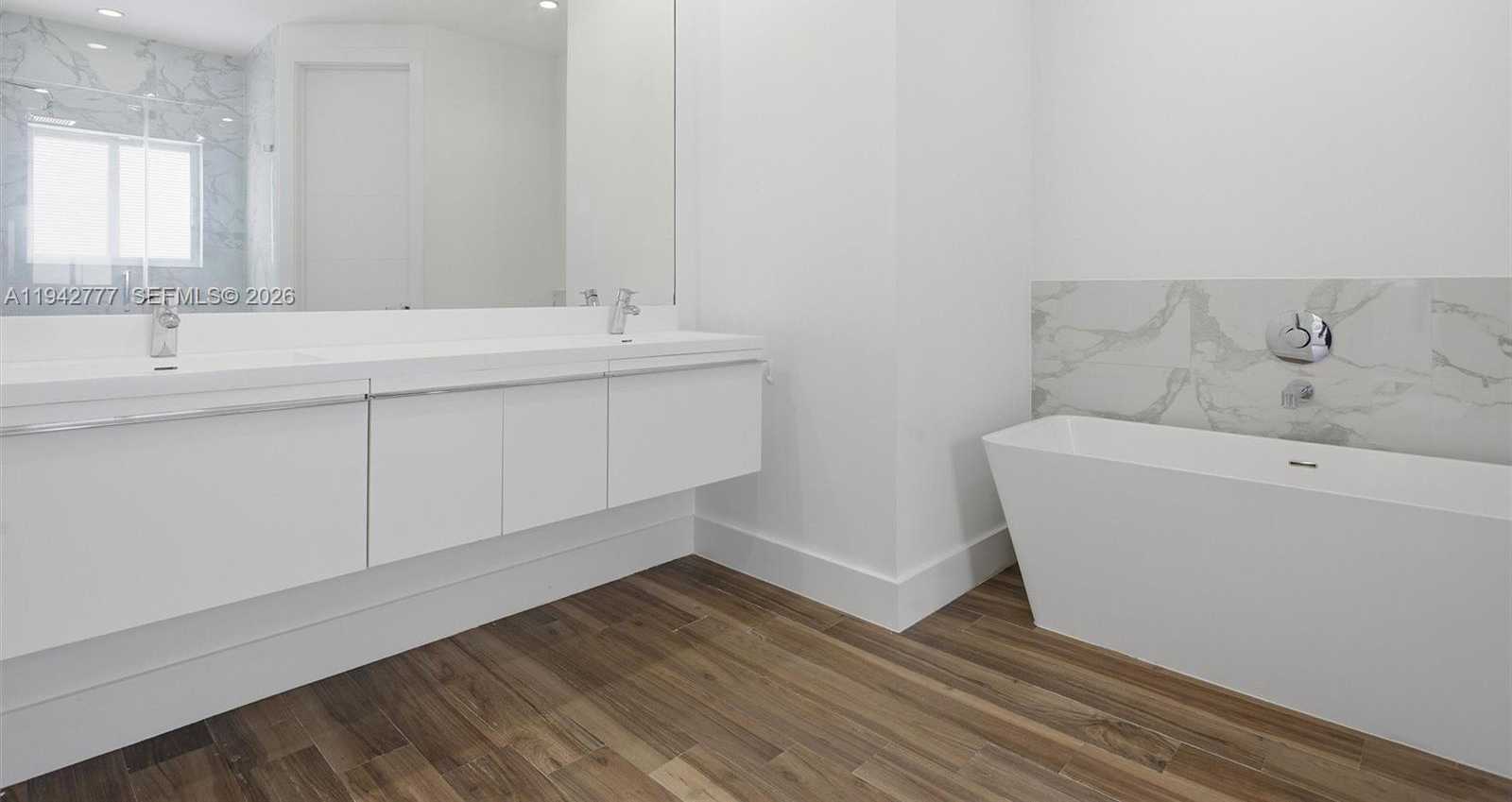 Small Image of 2852 SOUTH WEST 32ND CT #2852, Miami Number 26