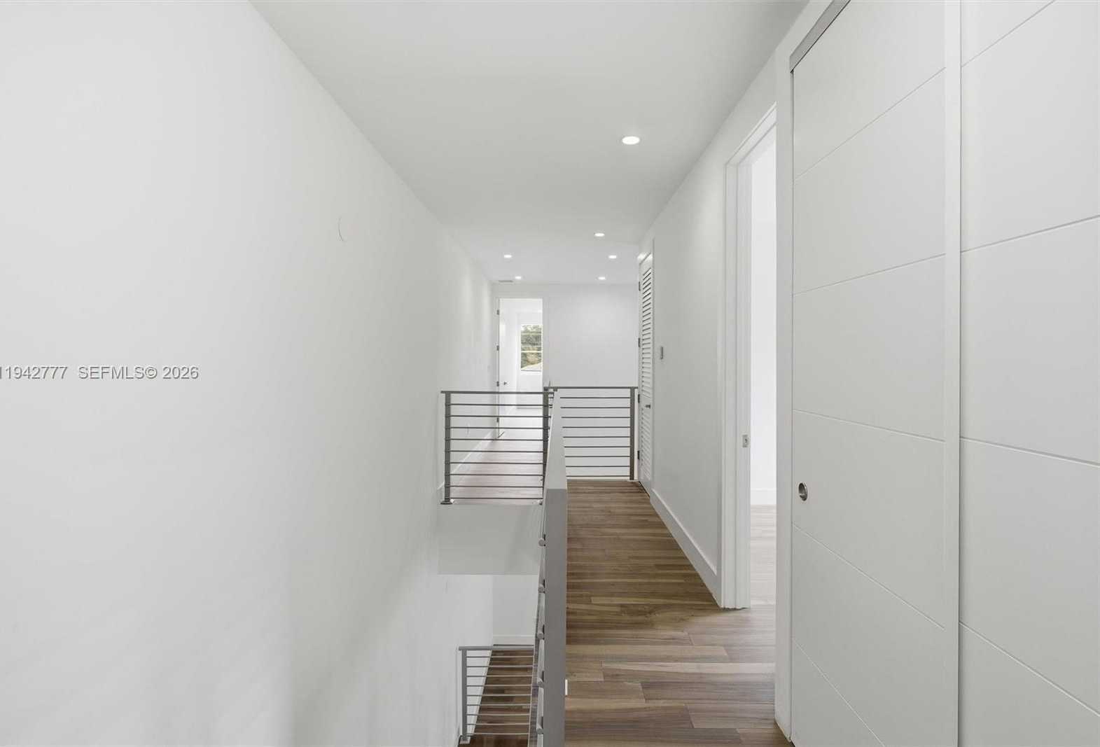 Small Image of 2852 SOUTH WEST 32ND CT #2852, Miami Number 29