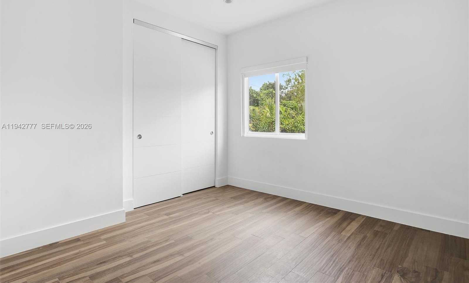 Small Image of 2852 SOUTH WEST 32ND CT #2852, Miami Number 31