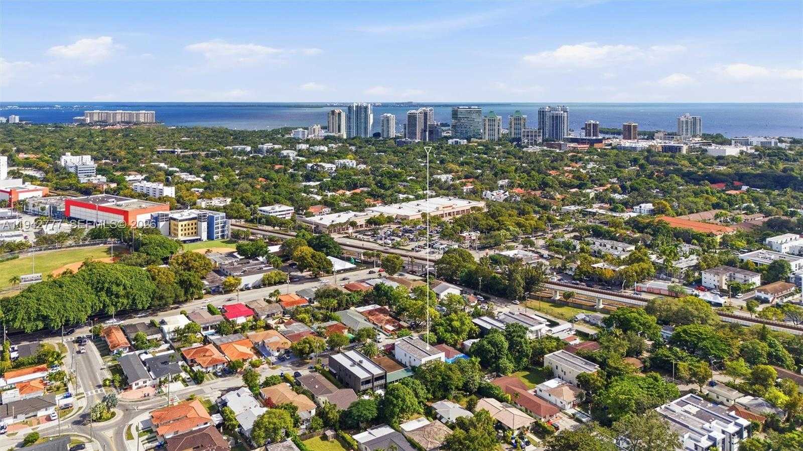 Small Image of 2852 SOUTH WEST 32ND CT #2852, Miami Number 50