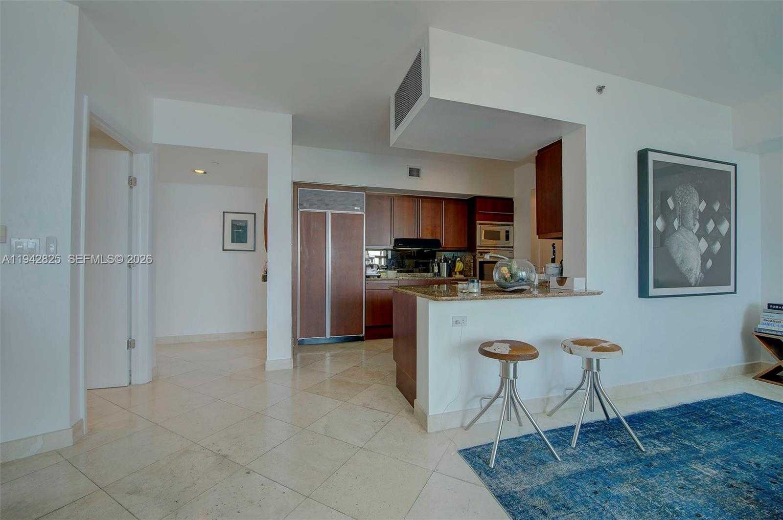 Small Image of 1000 SOUTH POINTE DR #1406, Miami Beach Number 8