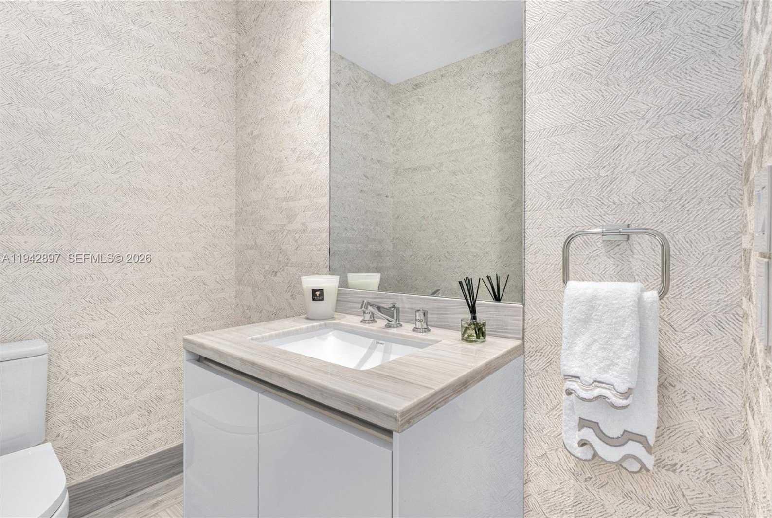 Small Image of 16901 COLLINS AVE #1605, Sunny Isles Beach Number 14