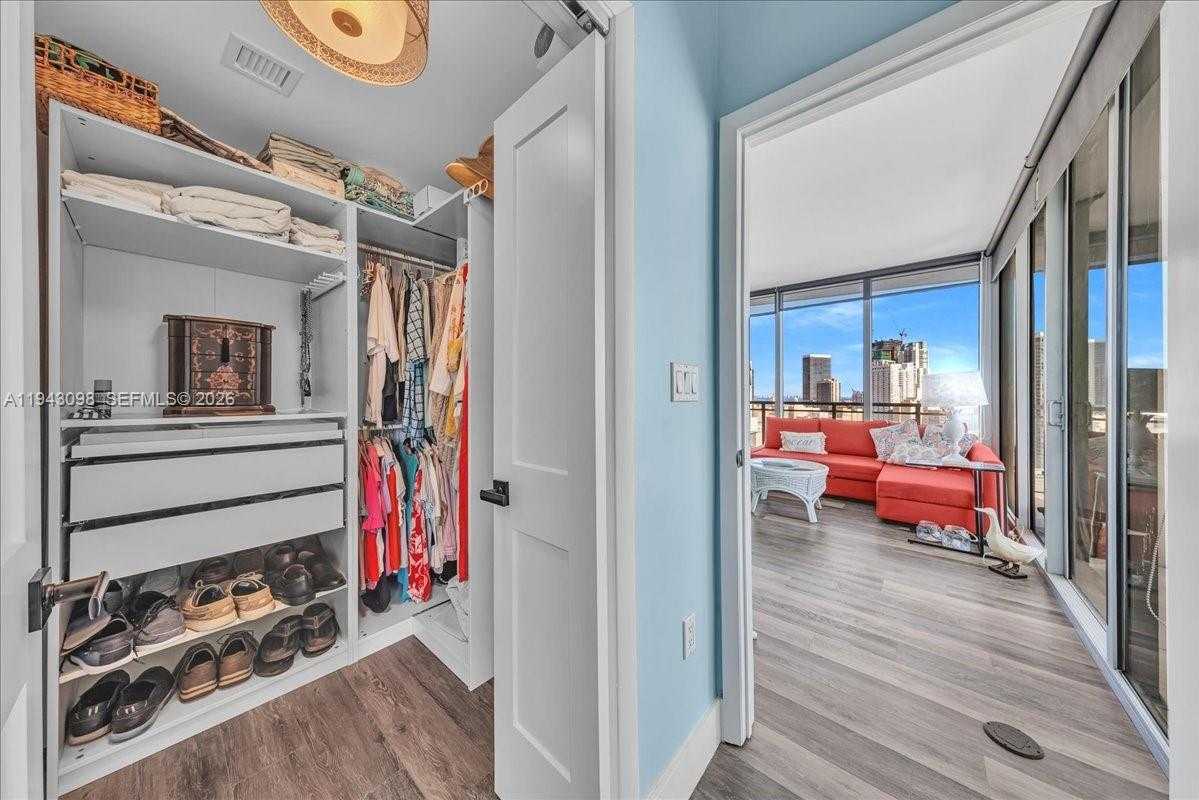 Small Image of 90 SOUTH WEST 3RD ST #2604, Miami Number 41