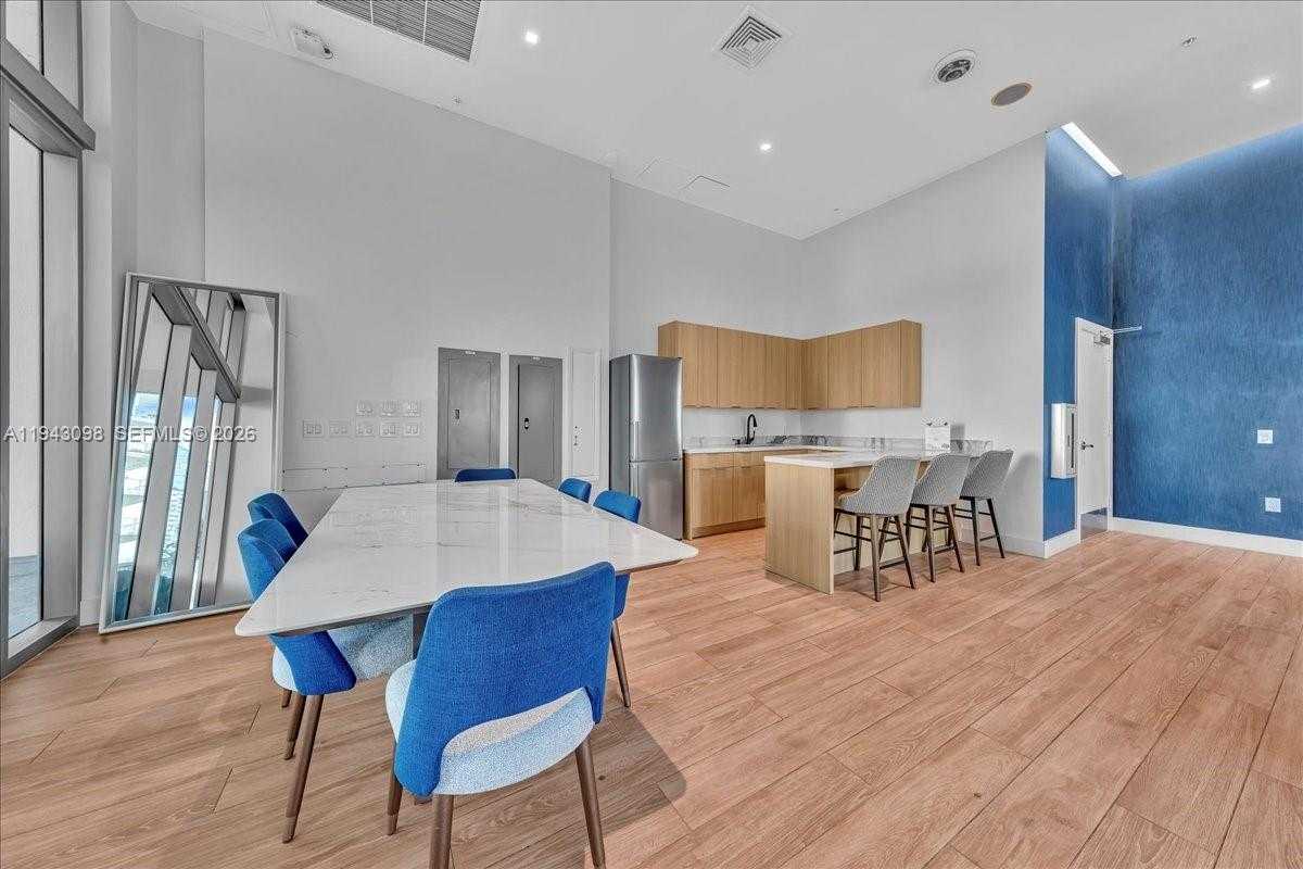 Small Image of 90 SOUTH WEST 3RD ST #2604, Miami Number 48