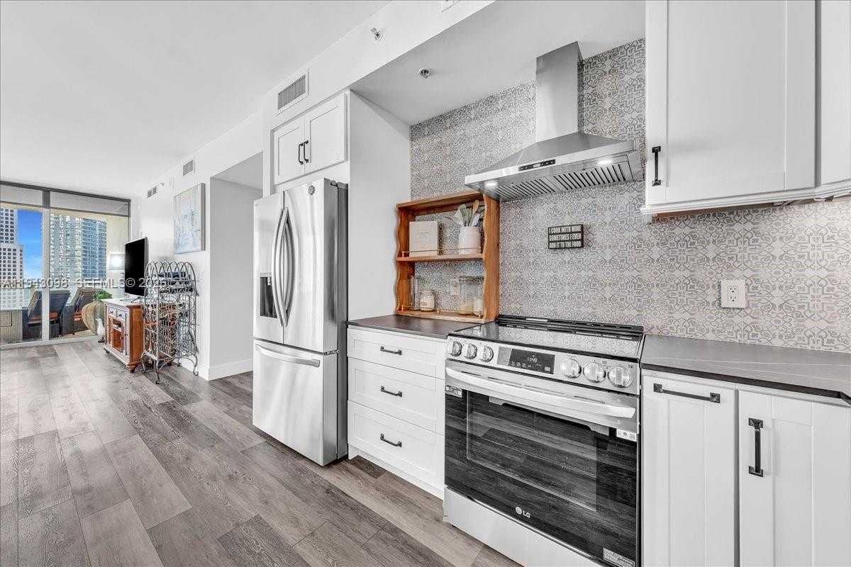 Small Image of 90 SOUTH WEST 3RD ST #2604, Miami Number 7