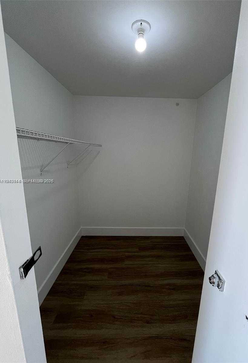 Small Image of 6770 INDIAN CREEK DR #11H, Miami Beach Number 8