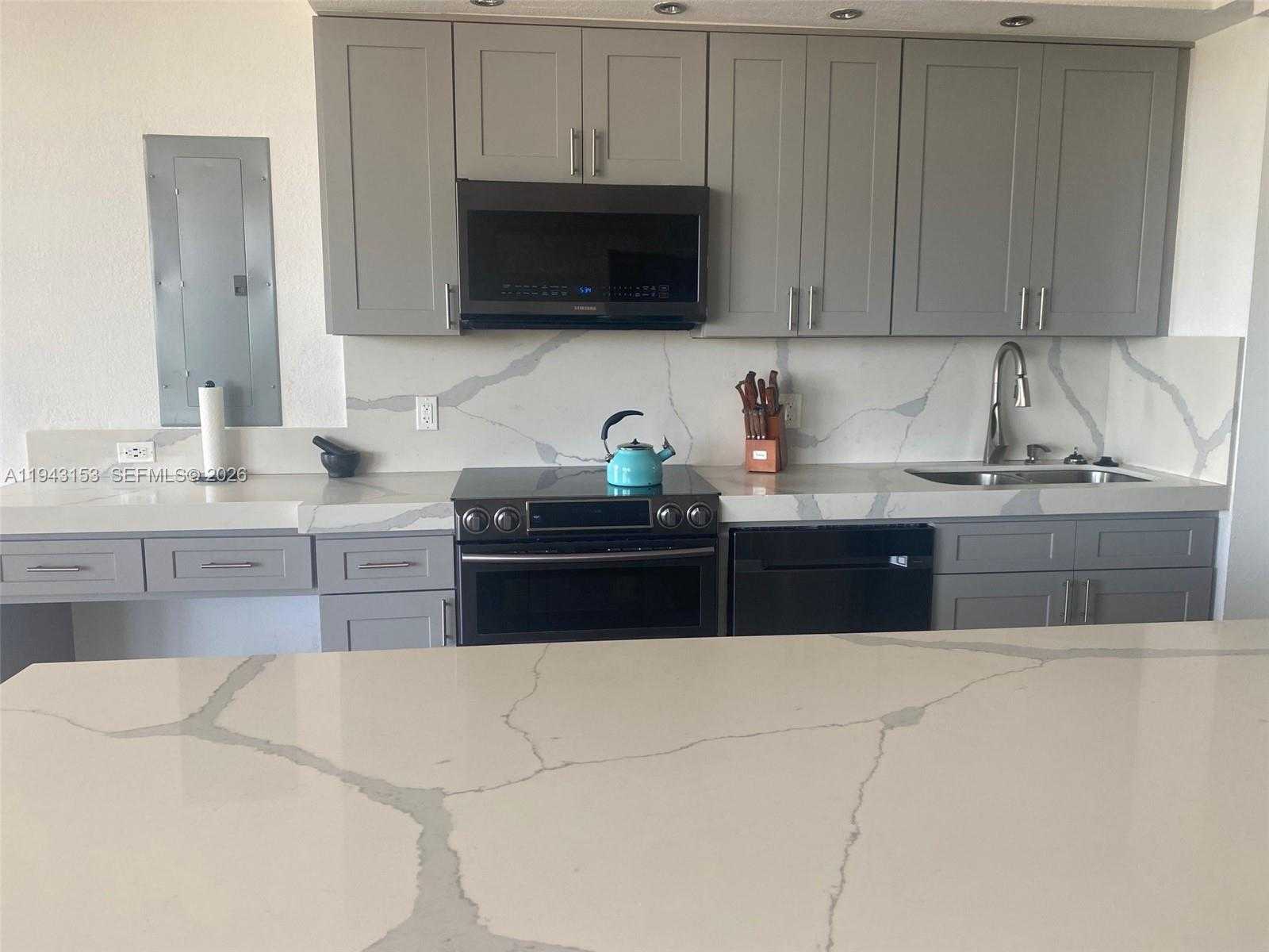 Small Image of 20191 EAST COUNTRY CLUB DR #911, Aventura Number 13