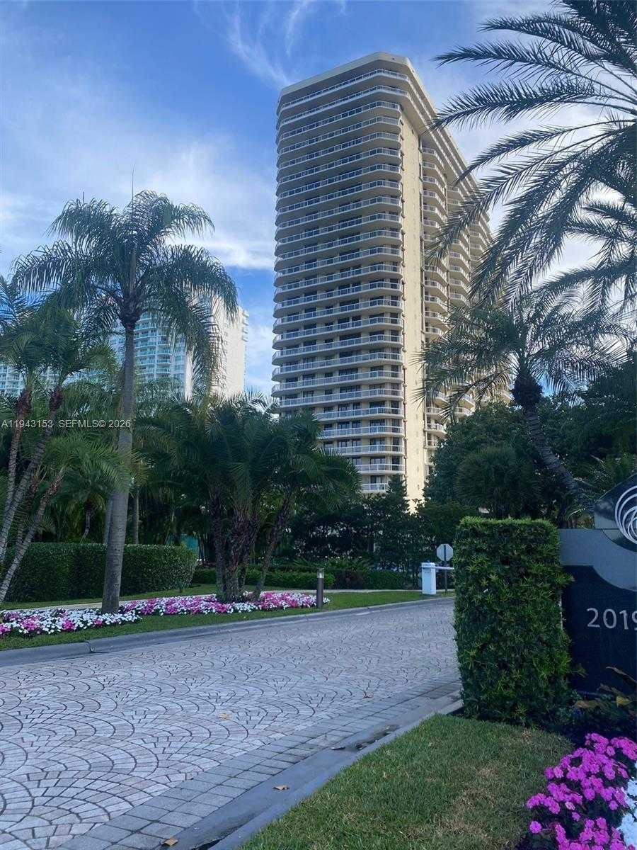Small Image of 20191 EAST COUNTRY CLUB DR #911, Aventura Number 2