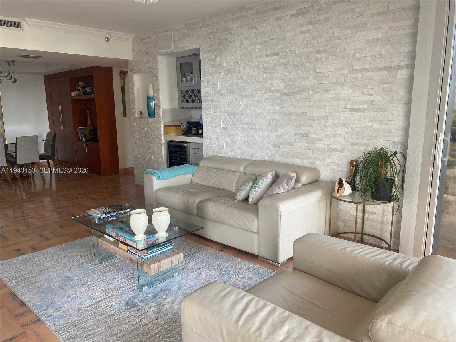 Small Image of 20191 EAST COUNTRY CLUB DR #911, Aventura Number 20