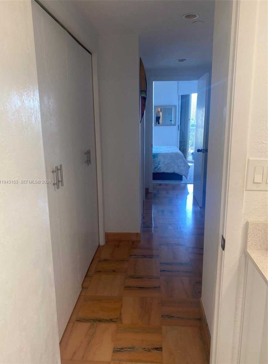 Small Image of 20191 EAST COUNTRY CLUB DR #911, Aventura Number 25