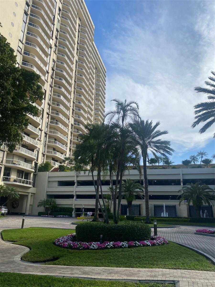 Small Image of 20191 EAST COUNTRY CLUB DR #911, Aventura Number 3