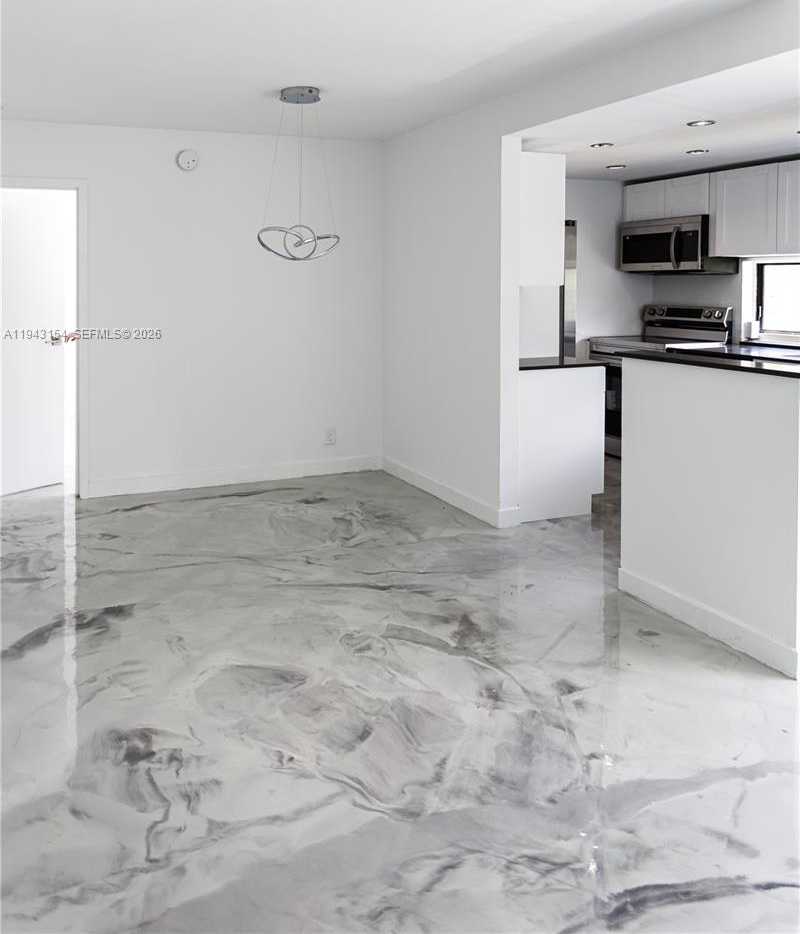 Small Image of Sunny Isles Beach Number 2