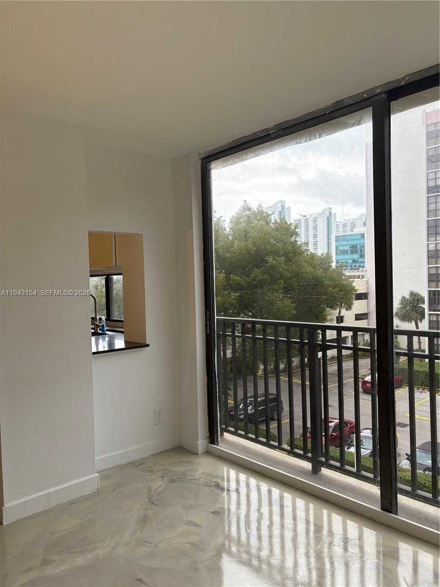 Small Image of Sunny Isles Beach Number 21