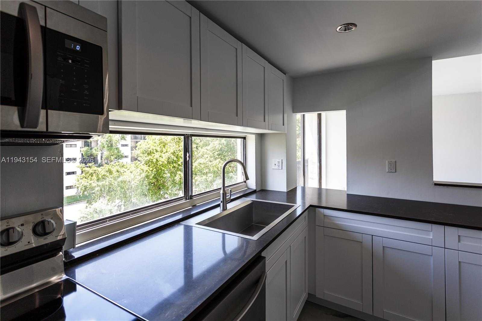 Small Image of Sunny Isles Beach Number 24