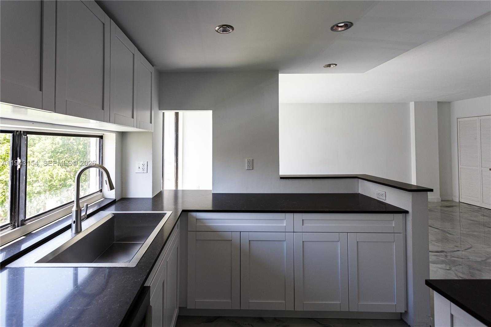 Small Image of Sunny Isles Beach Number 25