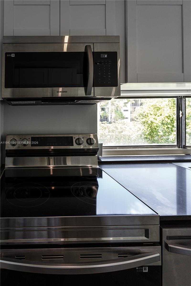 Small Image of Sunny Isles Beach Number 30