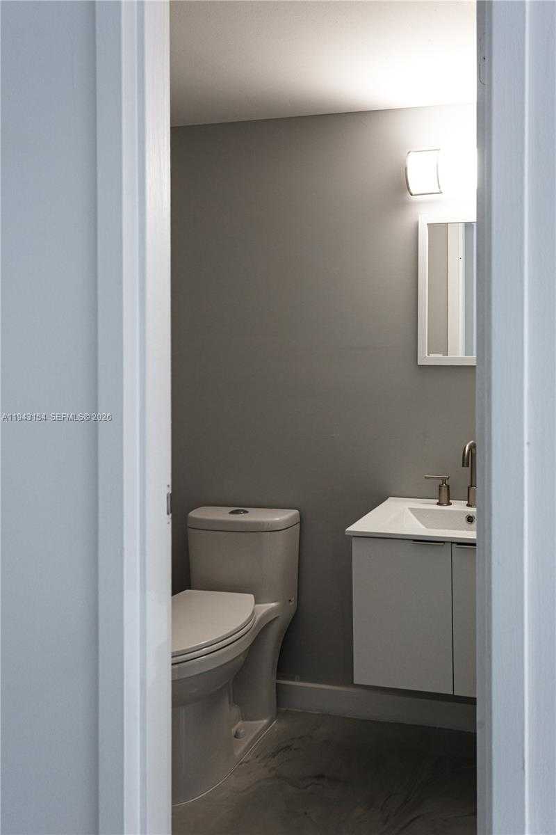 Small Image of Sunny Isles Beach Number 32