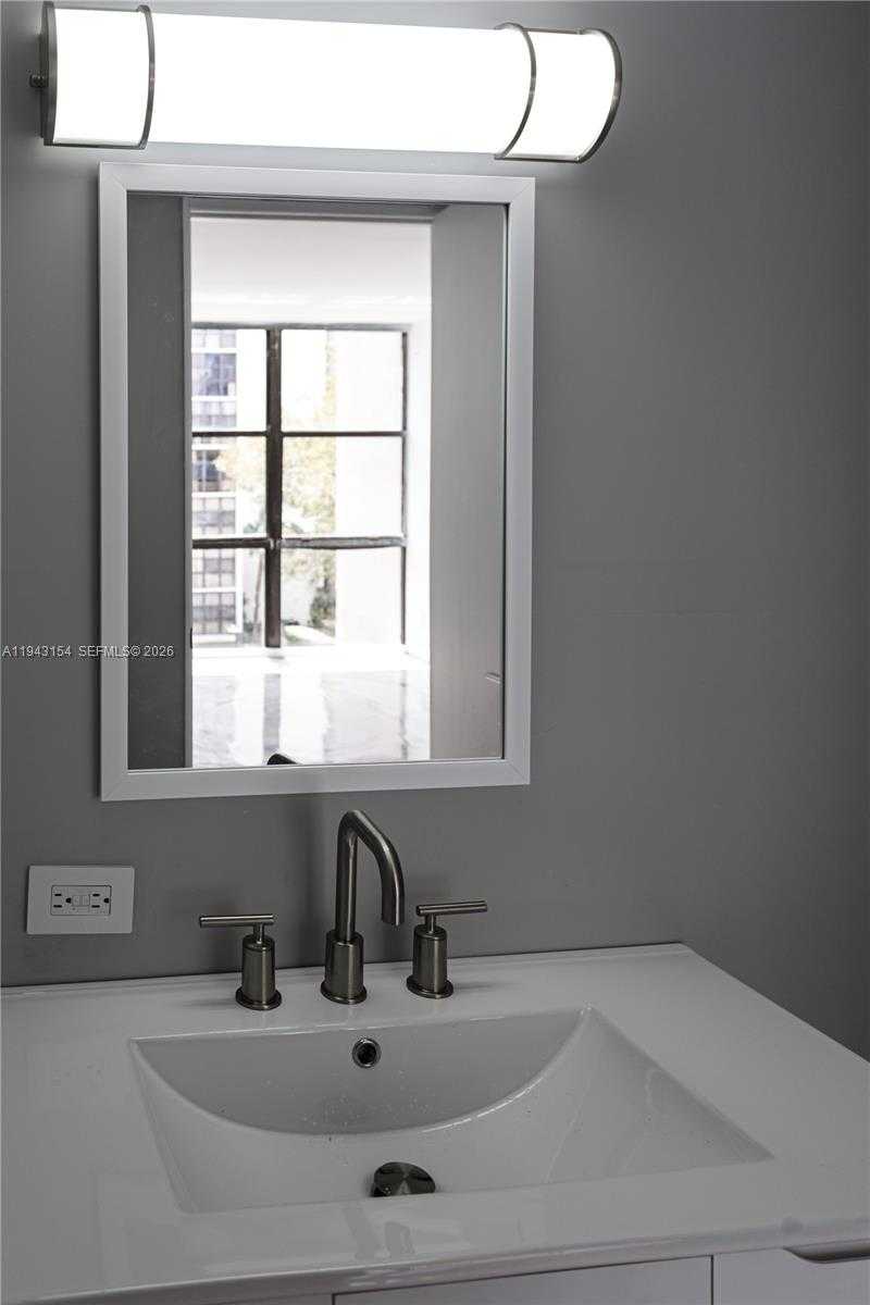 Small Image of Sunny Isles Beach Number 37