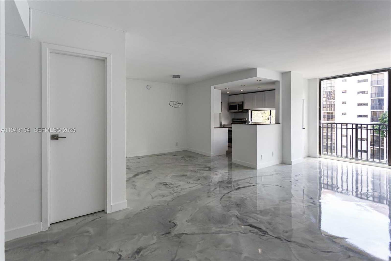 Small Image of Sunny Isles Beach Number 4