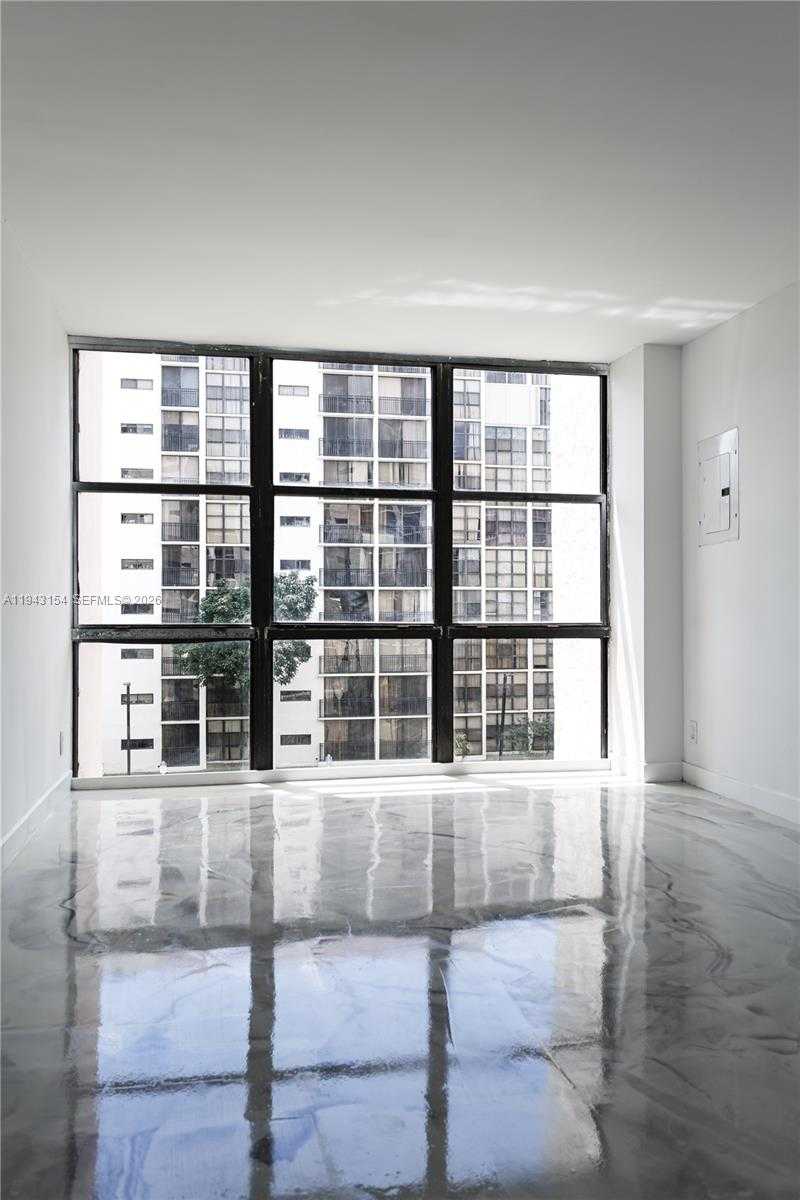 Small Image of Sunny Isles Beach Number 40