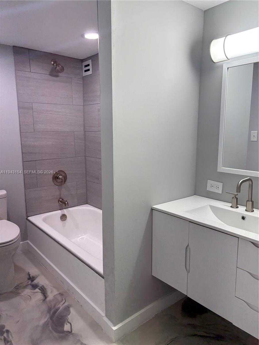 Small Image of Sunny Isles Beach Number 57