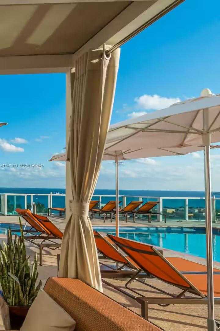 Small Image of 2889 MCFARLANE RD #1614, Miami Number 17