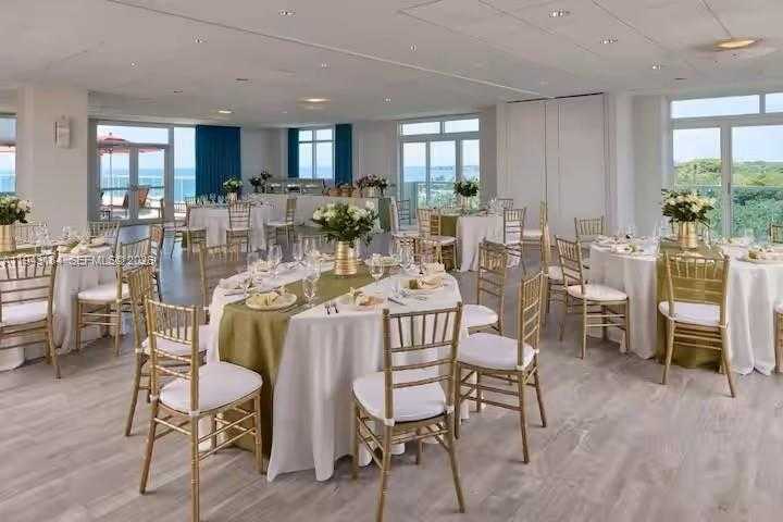 Small Image of 2889 MCFARLANE RD #1614, Miami Number 20