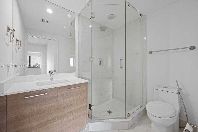 Small Image of 650 NORTH EAST 32ND ST #602, Miami Number 17