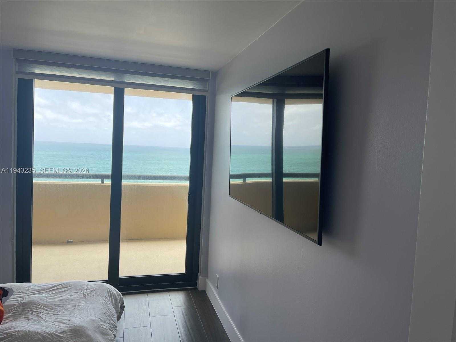 Small Image of 2555 COLLINS AVE #1409, Miami Beach Number 20