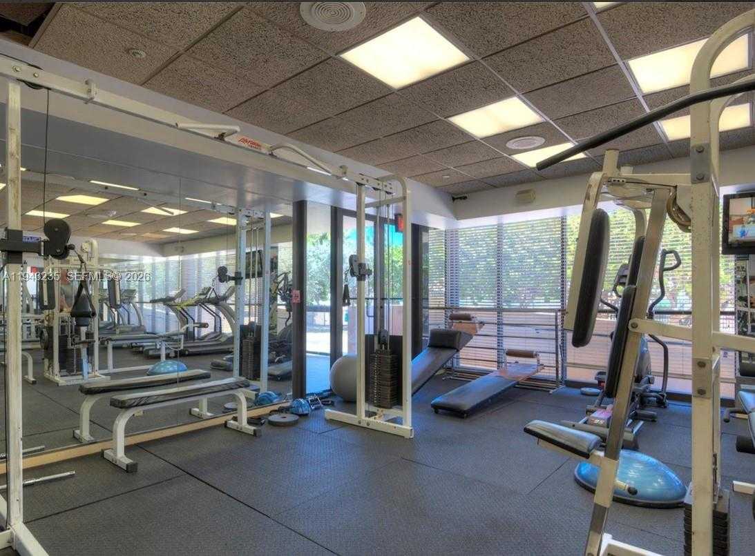 Small Image of 2555 COLLINS AVE #1409, Miami Beach Number 44