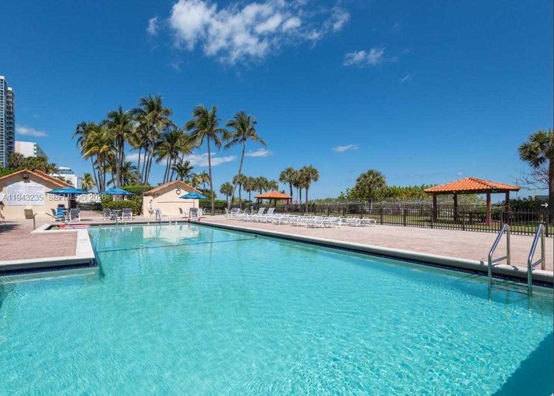 Small Image of 2555 COLLINS AVE #1409, Miami Beach Number 47
