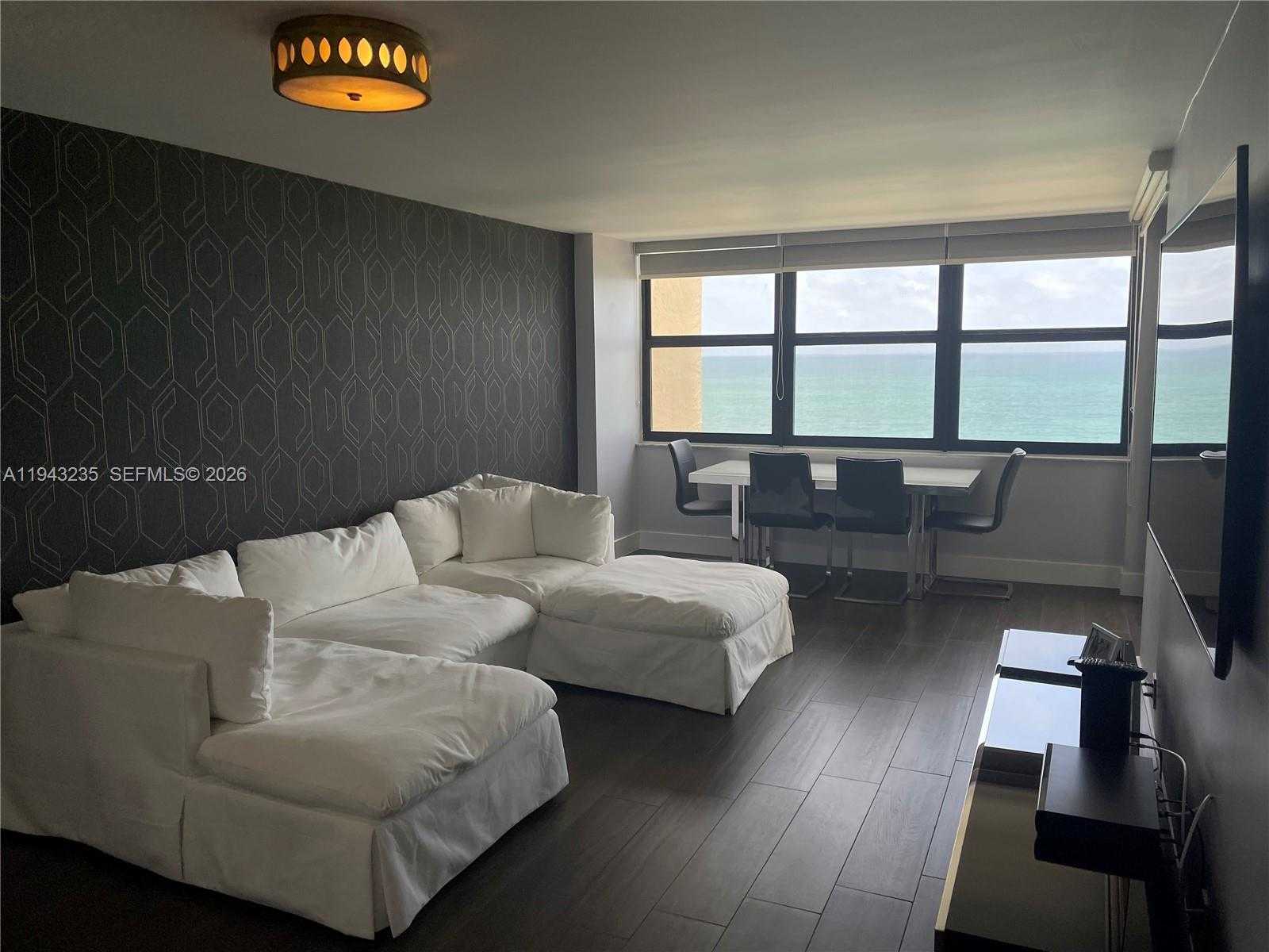 Small Image of 2555 COLLINS AVE #1409, Miami Beach Number 9