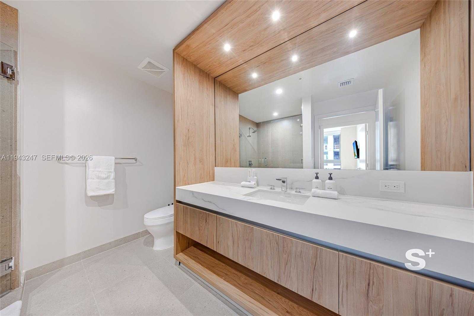 Small Image of 11 NORTH EAST 6TH ST #2903, Miami Number 4