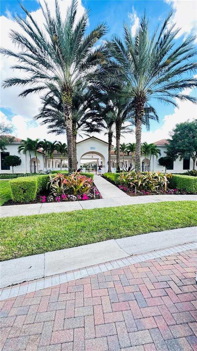 Small Image of 10105 BRICKHILL DR, Boca Raton Number 4