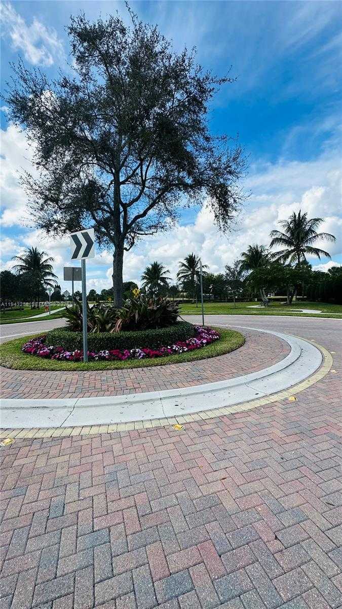 Small Image of 10105 BRICKHILL DR, Boca Raton Number 6