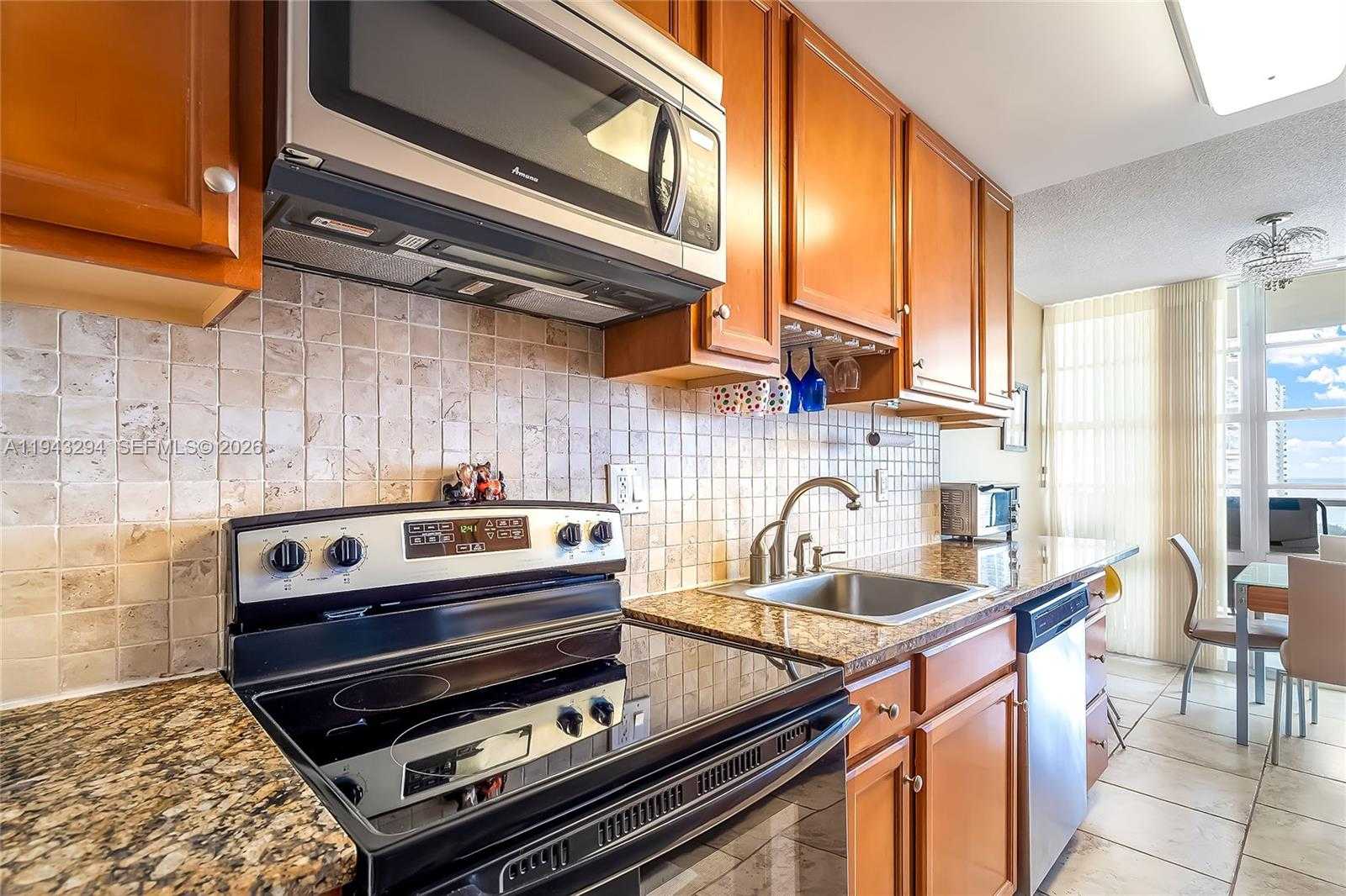 Small Image of 230 174TH ST #1520, Sunny Isles Beach Number 4