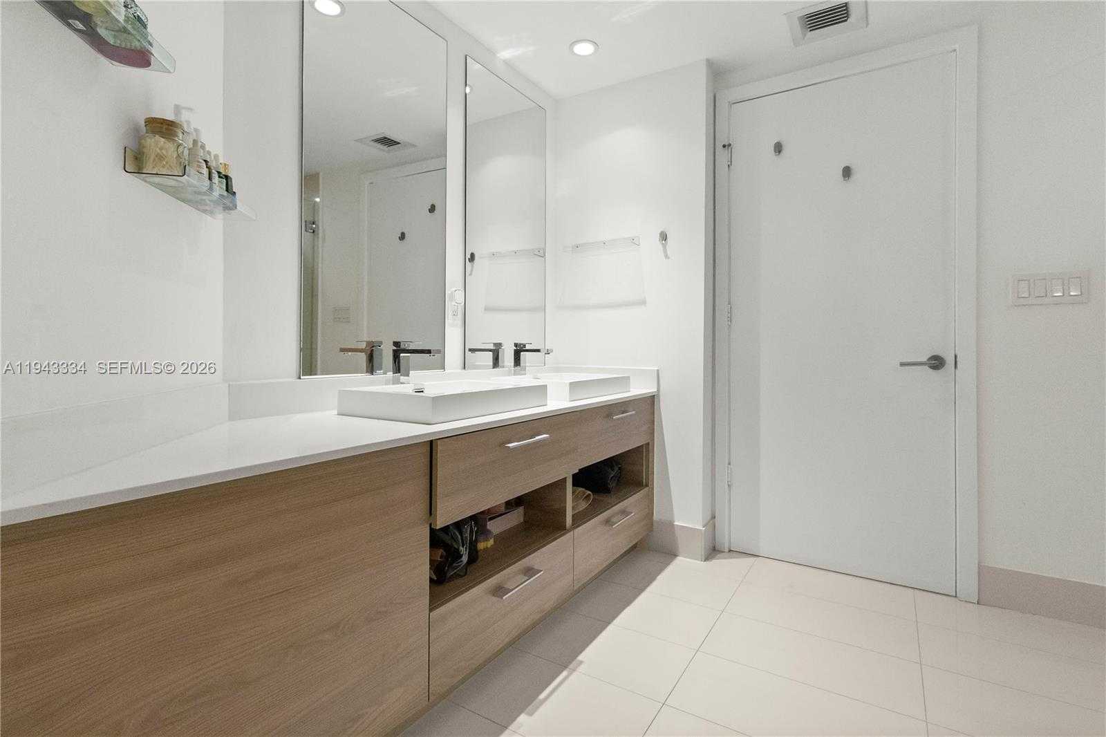 Small Image of 1300 SOUTH MIAMI AVE #2001, Miami Number 20