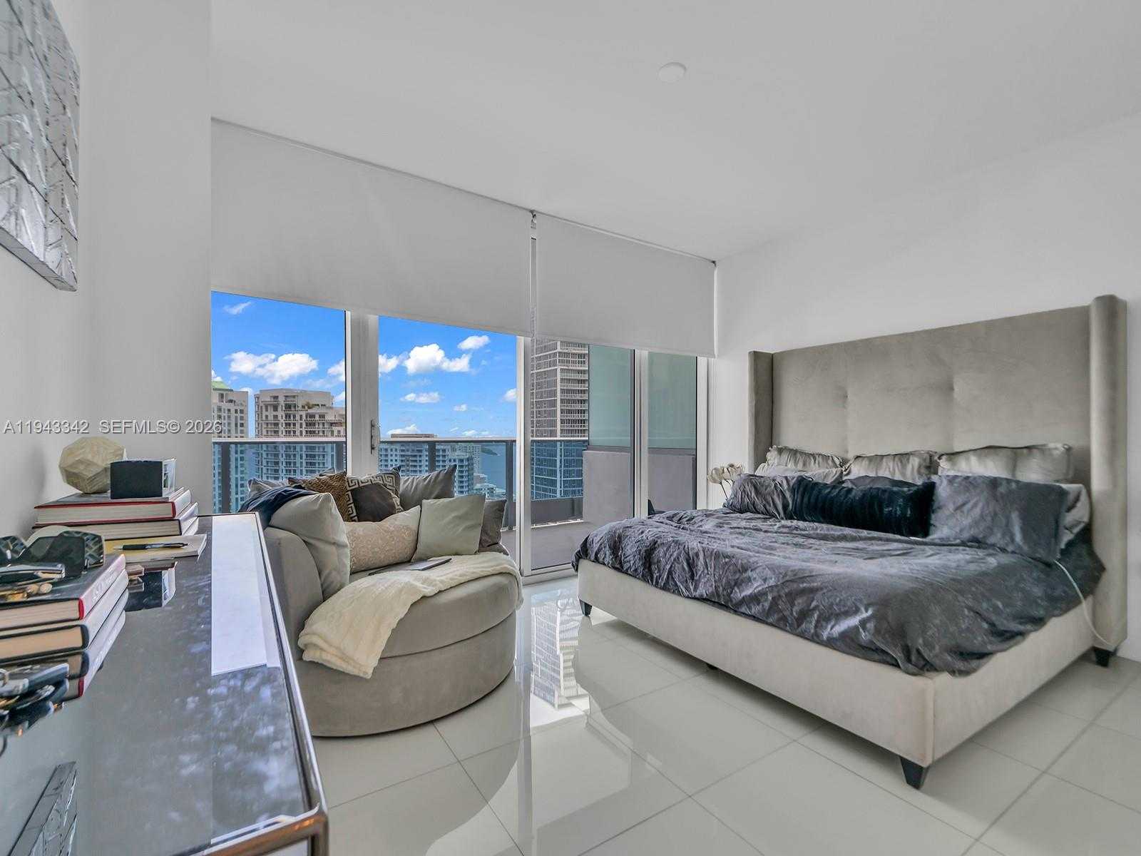 Small Image of 200 BISCAYNE BOULEVARD WAY #3603, Miami Number 6