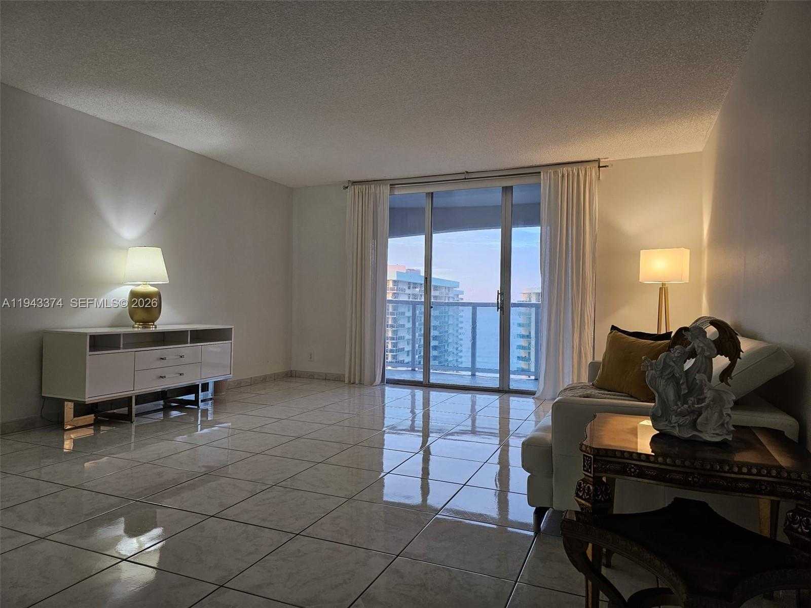 Small Image of 3800 EAST OCEAN DR #1518, Hollywood Number 12